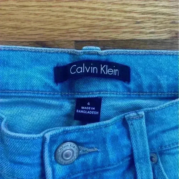 Calvin Klein Womens light wash straight leg jeans size 6 Inseam 27” - Picture 5 of 6